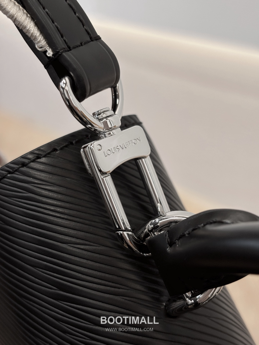 Louis Vuitton Epi Leather Cluny Mini  루이비통 클루니 미니 에피 레더 M14434 블랙 20cm 10