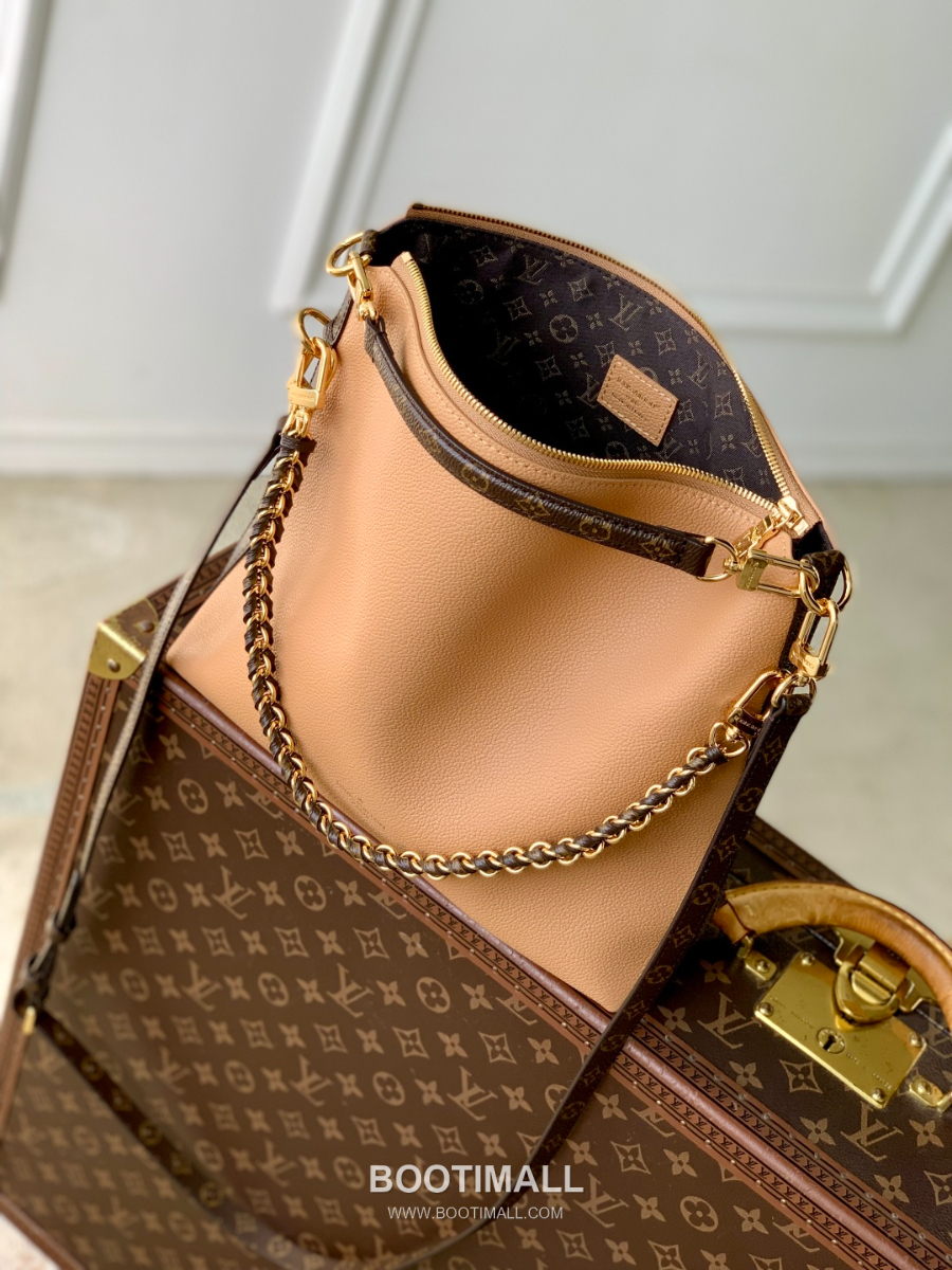 Louis Vuitton Multipass M28029 루이비통 멀티패스 M28029 아리조나 베이지 카프스킨 & 모노그램 코팅 캔버스 트리밍 30cm 9