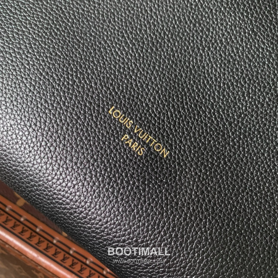 Louis Vuitton Multipass M28029 루이비통 멀티패스 M28029 커피블랙 카프스킨 & 모노그램 코팅 캔버스 트리밍 30cm 6