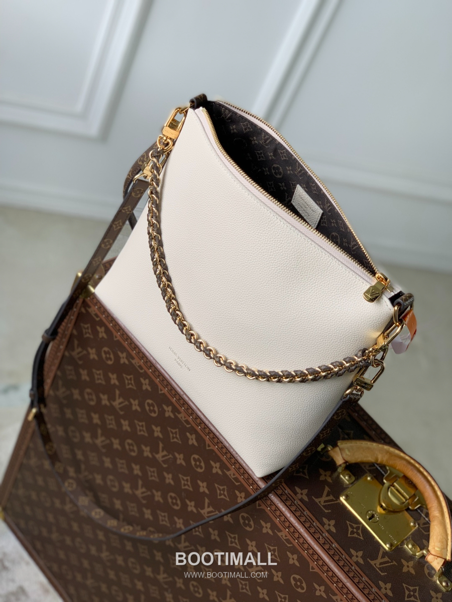Louis Vuitton Multipass M28029 루이비통 멀티패스 M28029 아이보리 카프스킨 & 모노그램 코팅 캔버스 트리밍 30cm 9