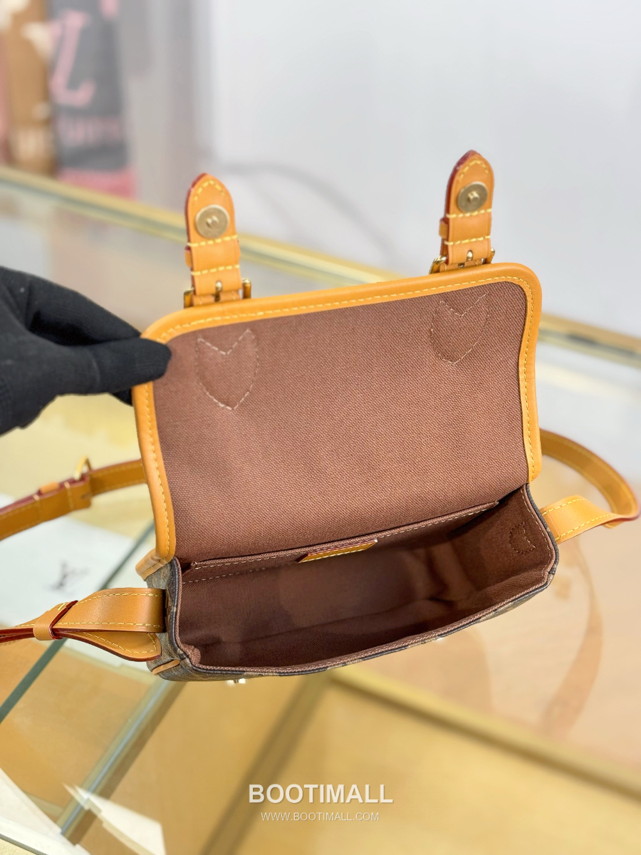 Louis Vuitton Satchel Wearable Wallet 루이비통 사첼 웨어러블 월렛 Monogram Archive M26805 19.5cm 11