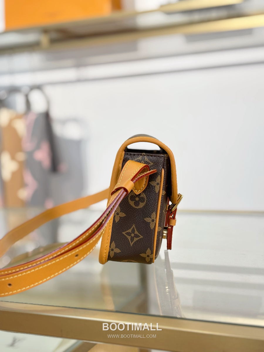 Louis Vuitton Satchel Wearable Wallet 루이비통 사첼 웨어러블 월렛 Monogram Archive M26805 19.5cm 12