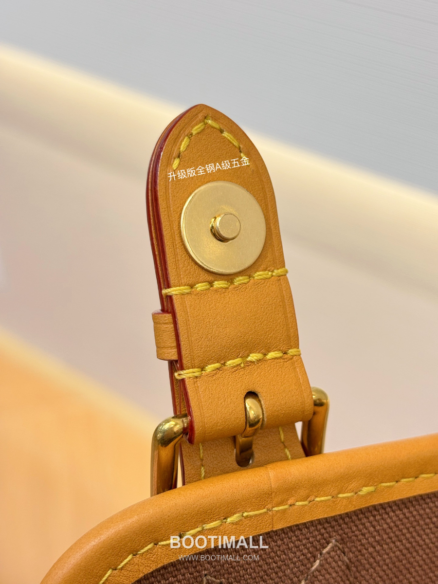 Louis Vuitton Satchel Wearable Wallet 루이비통 사첼 웨어러블 월렛 Monogram Archive M26805 19.5cm 17