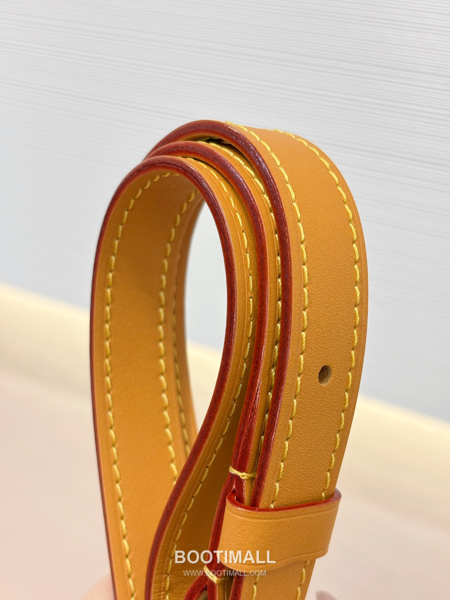 Louis Vuitton Satchel Wearable Wallet 루이비통 사첼 웨어러블 월렛 Monogram Archive M26805 19.5cm 21