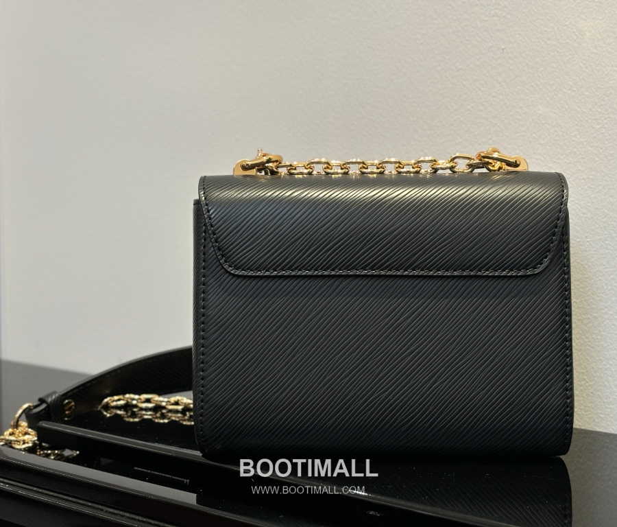 Louis Vuitton Twist PM Epi Leather M21118  트위스트 PM 에피 레더 체인 숄더백 블랙 금장 19cm 2