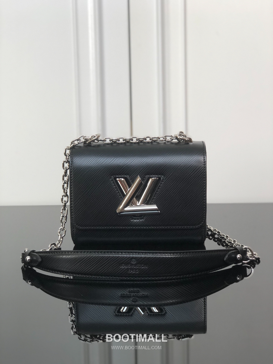 Louis Vuitton Twist PM Epi Leather M21118  트위스트 PM 에피 레더 체인 숄더백 블랙 은장 19cm 1