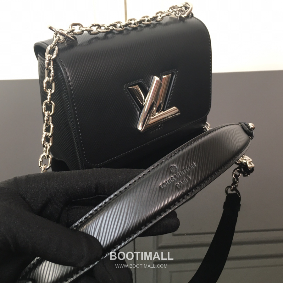 Louis Vuitton Twist PM Epi Leather M21118  트위스트 PM 에피 레더 체인 숄더백 블랙 은장 19cm 3