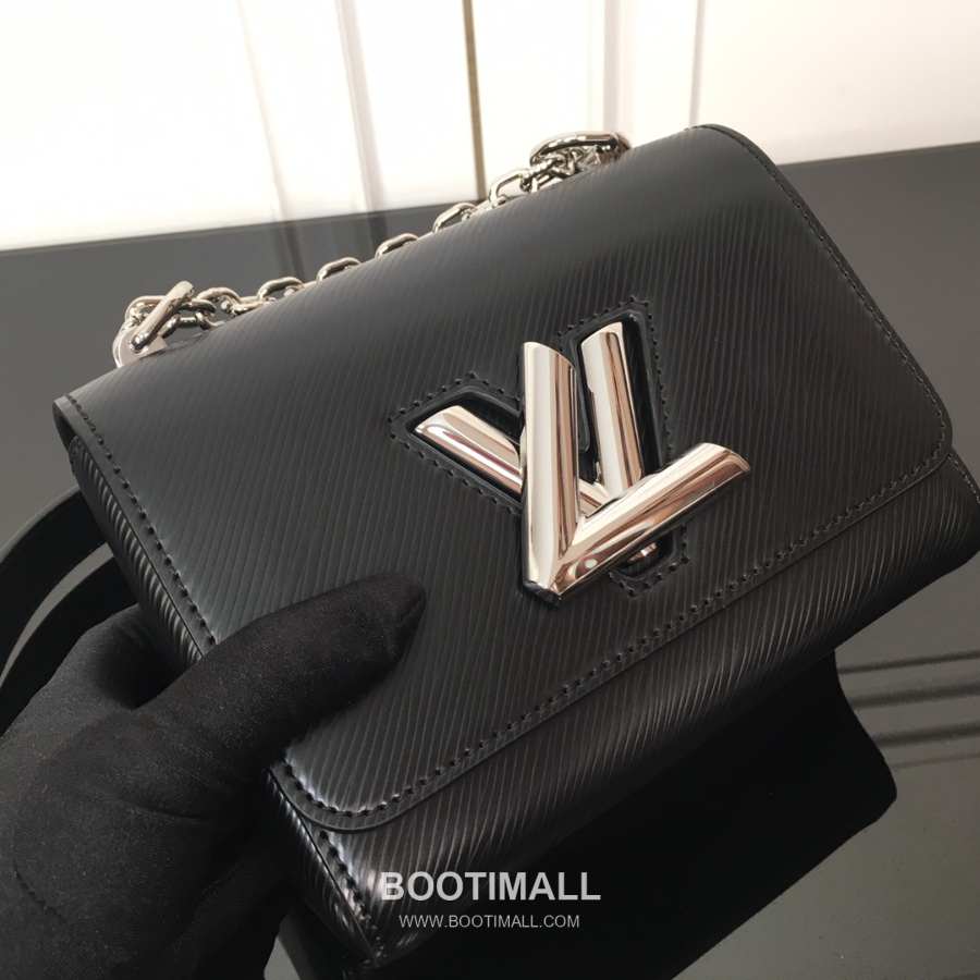Louis Vuitton Twist PM Epi Leather M21118  트위스트 PM 에피 레더 체인 숄더백 블랙 은장 19cm 5