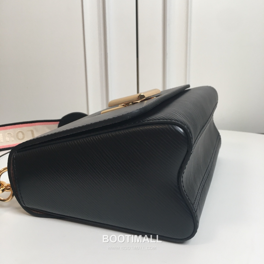 Twist MM Epi Leather M57050 Louis Vuitton 트위스트 MM 에피 레더 와이드 스트랩 숄더백 블랙 금장 23cm 6