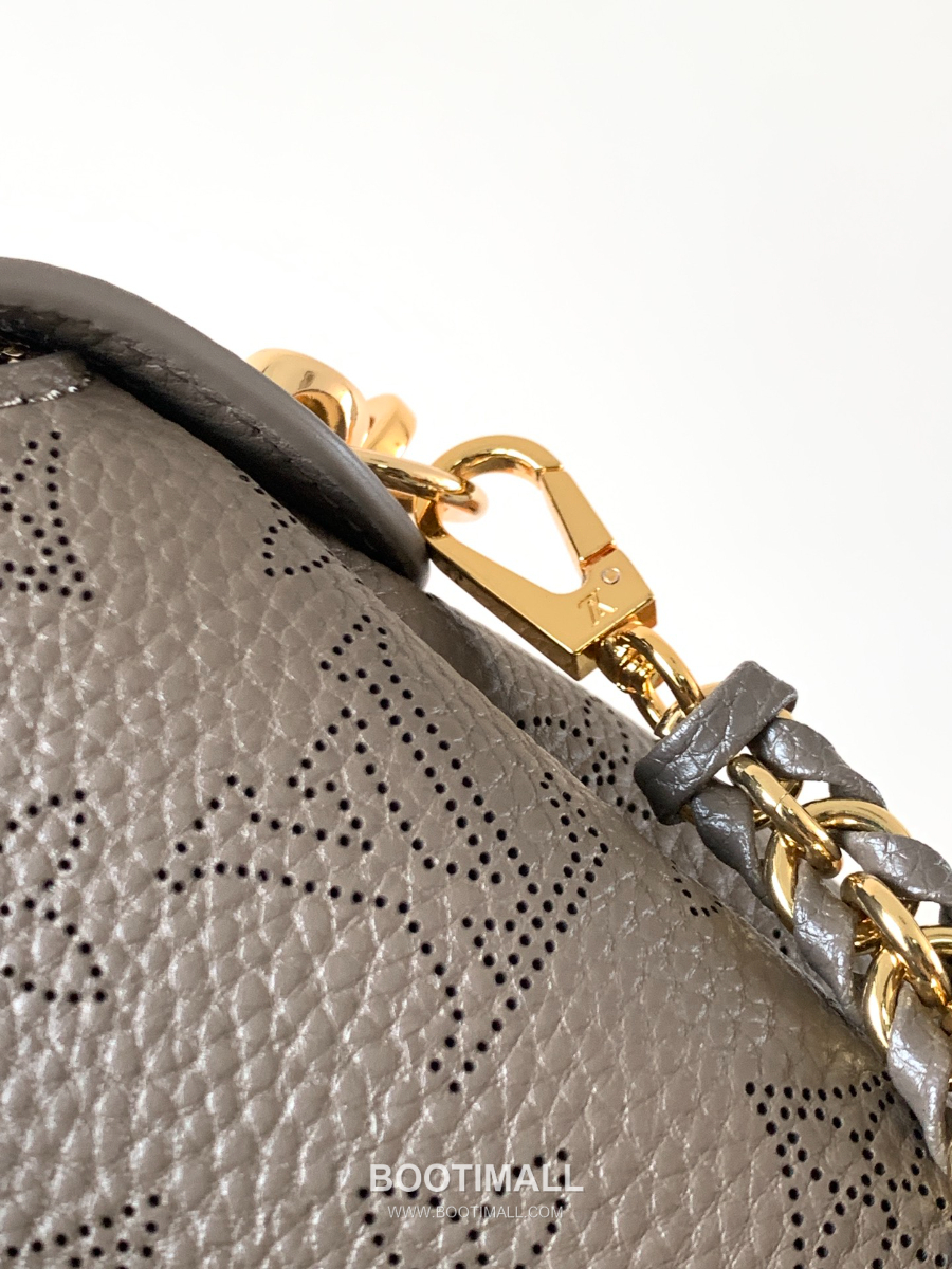 Louis Vuitton Hand It All PM 루이비통 핸드 잇 올 PM 퍼포레이티드 모노그램 레더 M25904 29cm 8