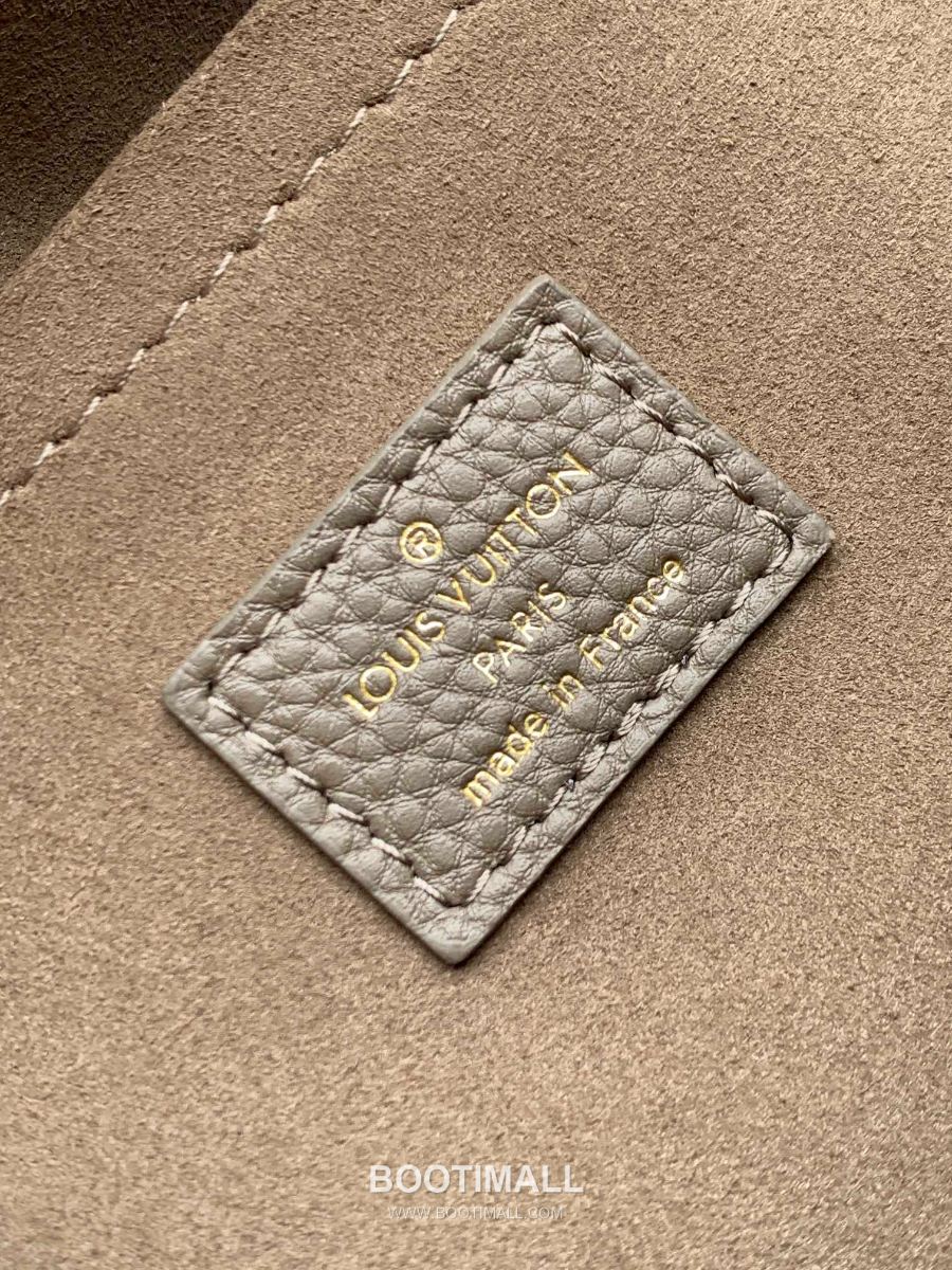 Louis Vuitton Hand It All PM 루이비통 핸드 잇 올 PM 퍼포레이티드 모노그램 레더 M25904 29cm 10