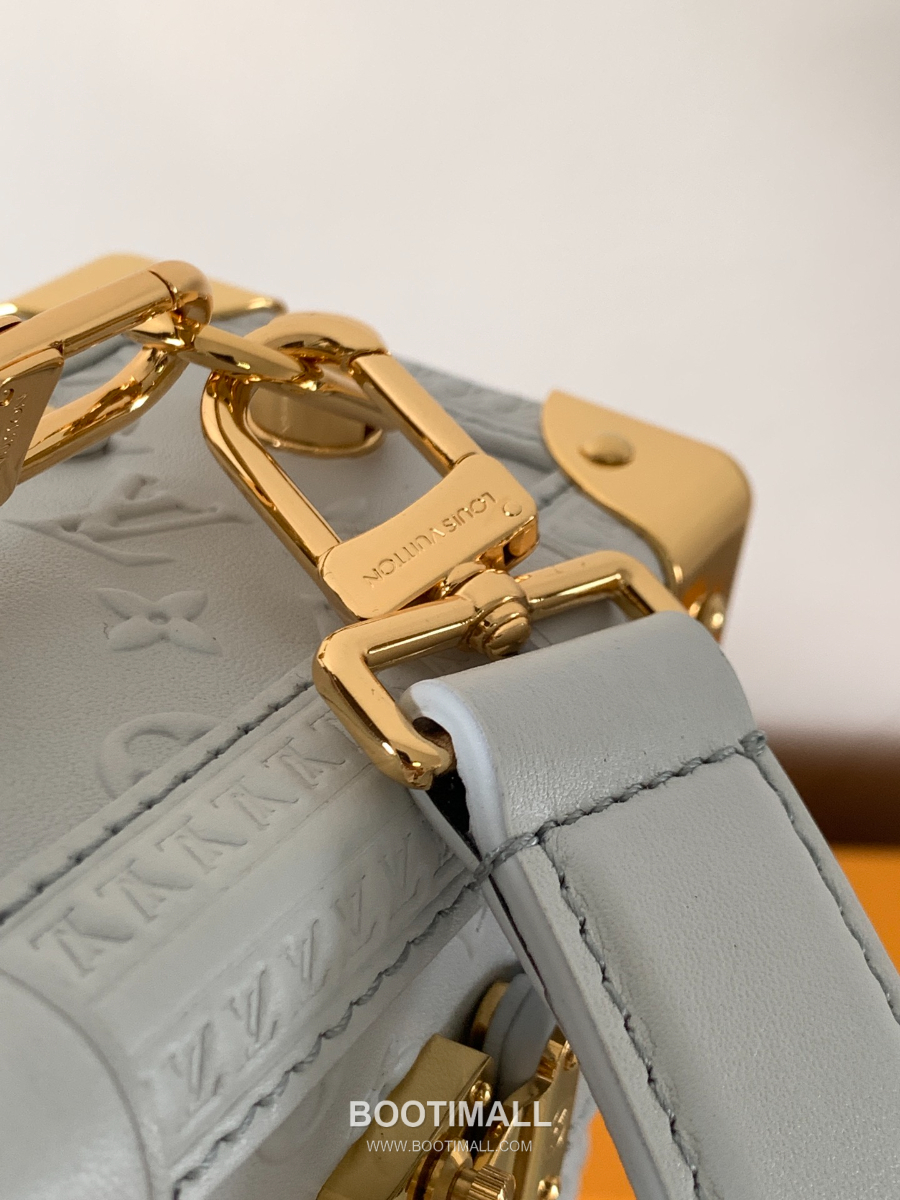 Louis Vuitton Side Trunk MM 루이비통 사이드 트렁크 MM 모노그램 사가 레더 M25602 23.5cm 8