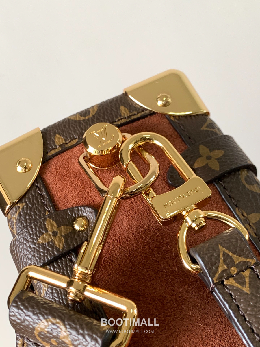 Louis Vuitton Side Trunk MM 루이비통 사이드 트렁크 MM 모노그램 사가 레더 23.5cm 9