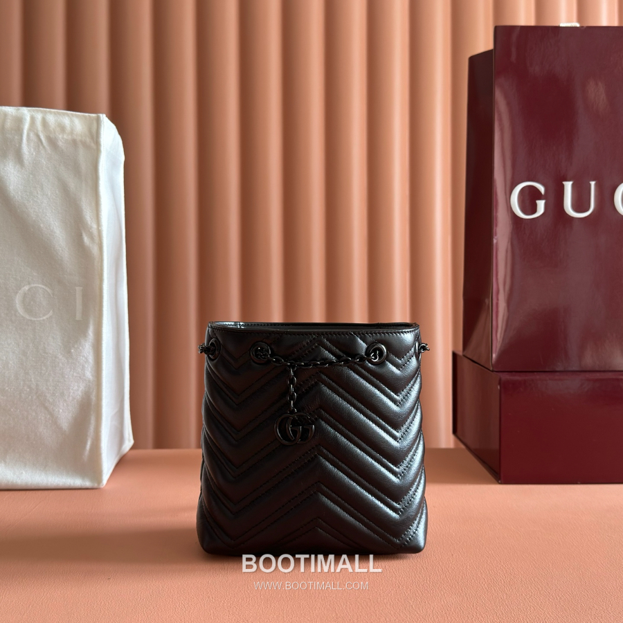 Gucci GG Marmont Mini Bucket Drawstring 구찌 GG 마몽 미니 버킷 드로스트링 마틀라세 레더 백 856404 블랙 16cm 1