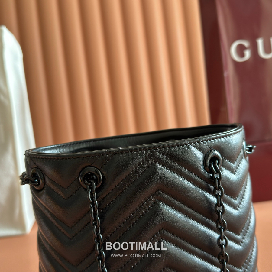 Gucci GG Marmont Mini Bucket Drawstring 구찌 GG 마몽 미니 버킷 드로스트링 마틀라세 레더 백 856404 블랙 16cm 7