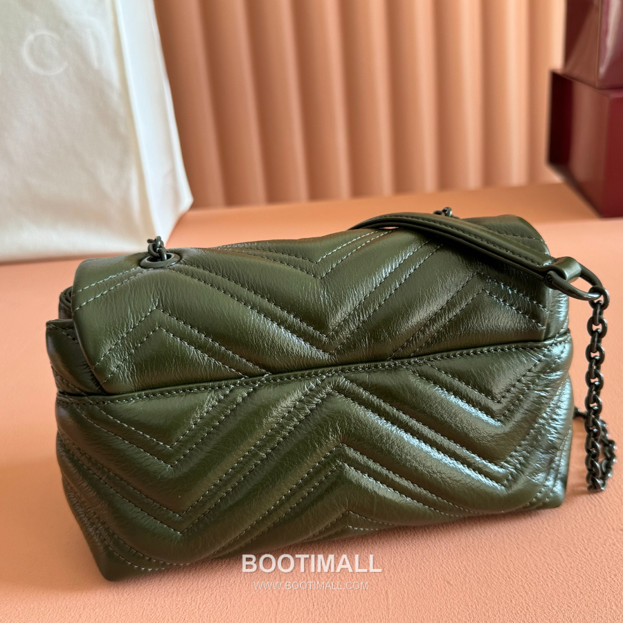 Gucci GG Marmont Mini Matelassé Leather 구찌 GG 마몽 미니 마틀라세 레더 숄더백 856368 그린 20cm 6