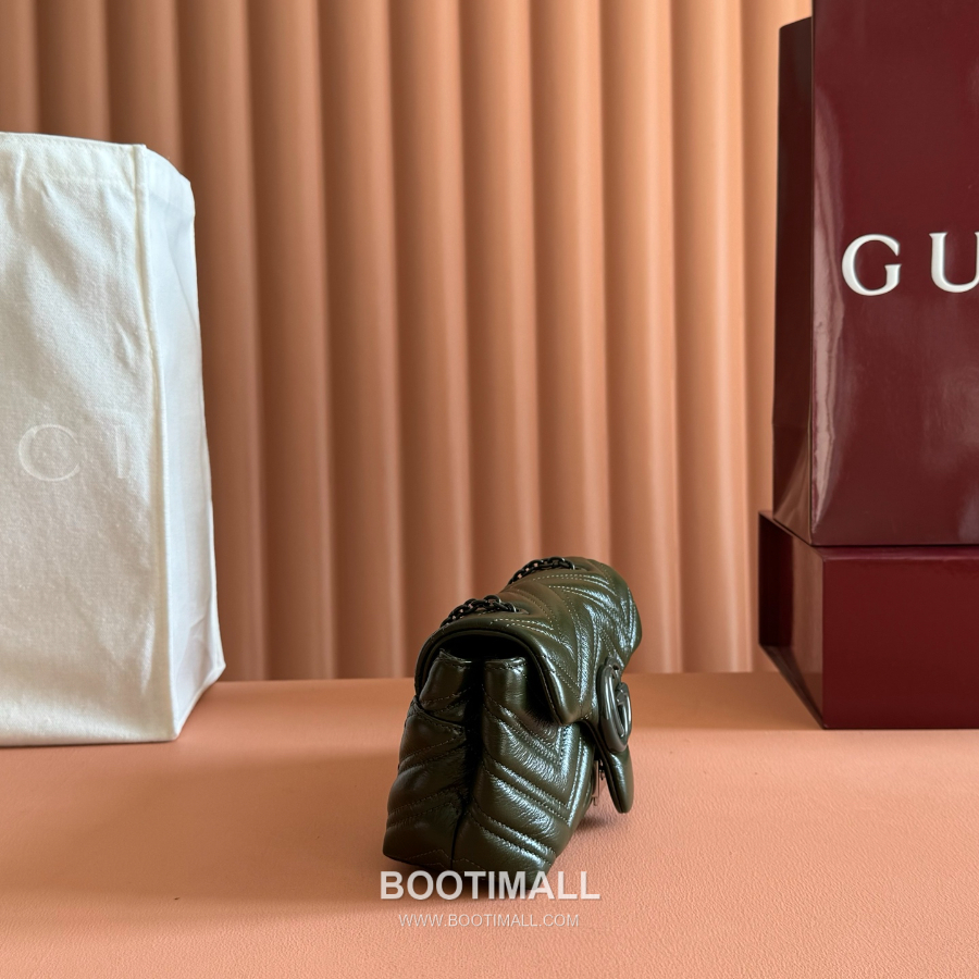 Gucci GG Marmont Mini Matelassé Leather 구찌 GG 마몽 미니 마틀라세 레더 숄더백 856368 그린 20cm 2