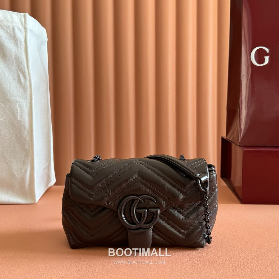 Gucci GG Marmont Mini Matelassé Leather 구찌 GG 마몽 미니 마틀라세 레더 숄더백 856368 커피블랙 20cm 1