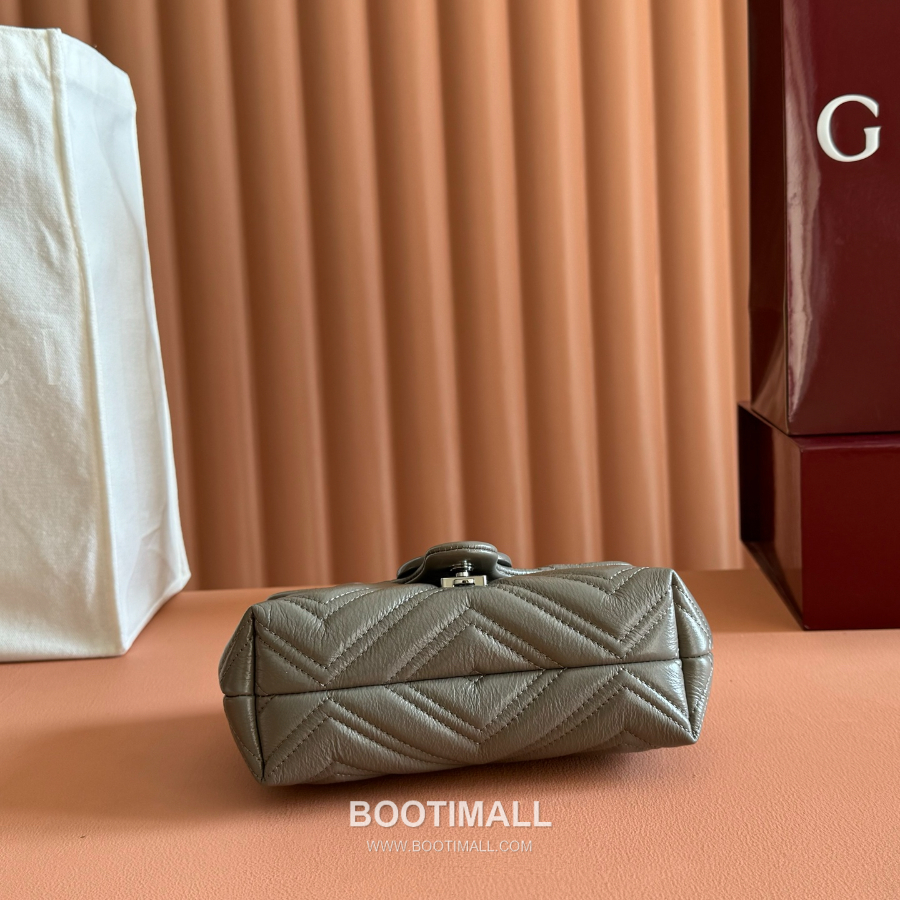 Gucci GG Marmont Mini Matelassé Leather 구찌 GG 마몽 미니 마틀라세 레더 숄더백 856368 그레이 20cm 4