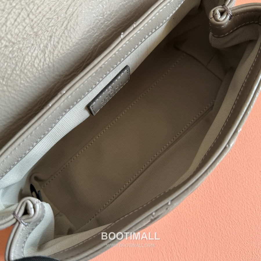 Gucci GG Marmont Mini Matelassé Leather 구찌 GG 마몽 미니 마틀라세 레더 숄더백 856368 그레이 20cm 9