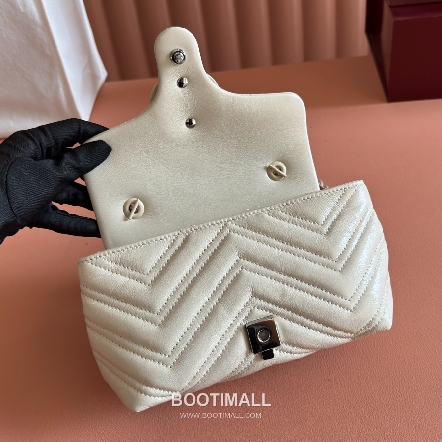 Gucci GG Marmont Mini Matelassé Leather 구찌 GG 마몽 미니 마틀라세 레더 숄더백 856368 아이보리 20cm 7