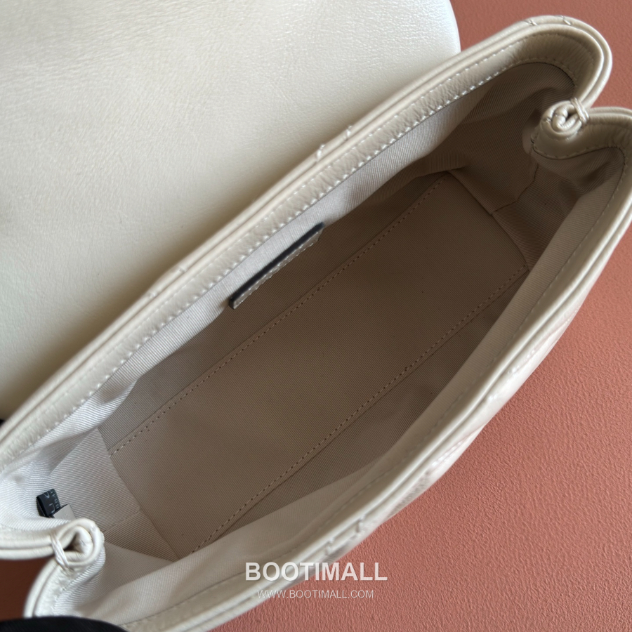 Gucci GG Marmont Mini Matelassé Leather 구찌 GG 마몽 미니 마틀라세 레더 숄더백 856368 아이보리 20cm 9