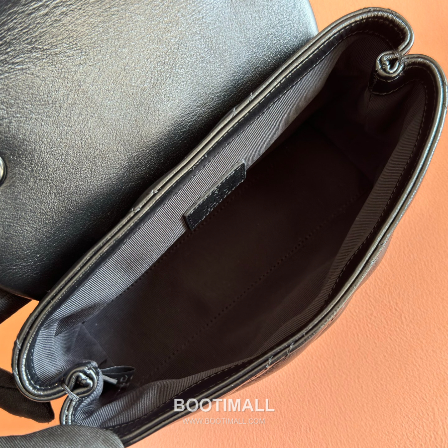 Gucci GG Marmont Mini Matelassé Leather 구찌 GG 마몽 미니 마틀라세 레더 숄더백 856368 블랙 20cm 9