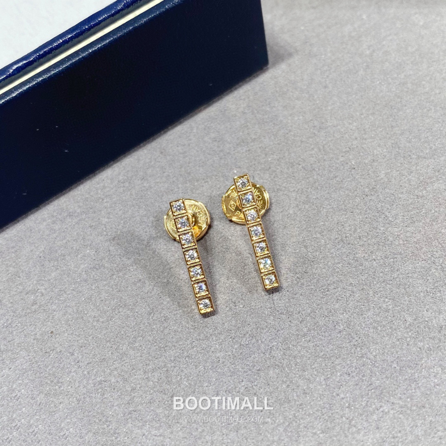 Chopard Ice Cube Pave Stud Earrings 쇼파드 아이스 큐브 파베 스터드 귀걸이 7
