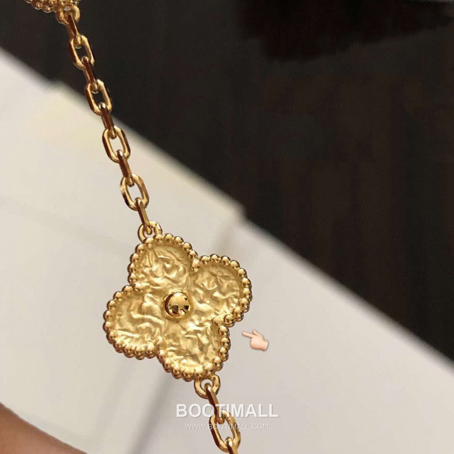 Van Cleef & Arpels Vintage Alhambra Bracelet 반클리프 아펠 빈티지 알함브라 브레이슬릿 카닐리언 18K 옐로우 골드 4