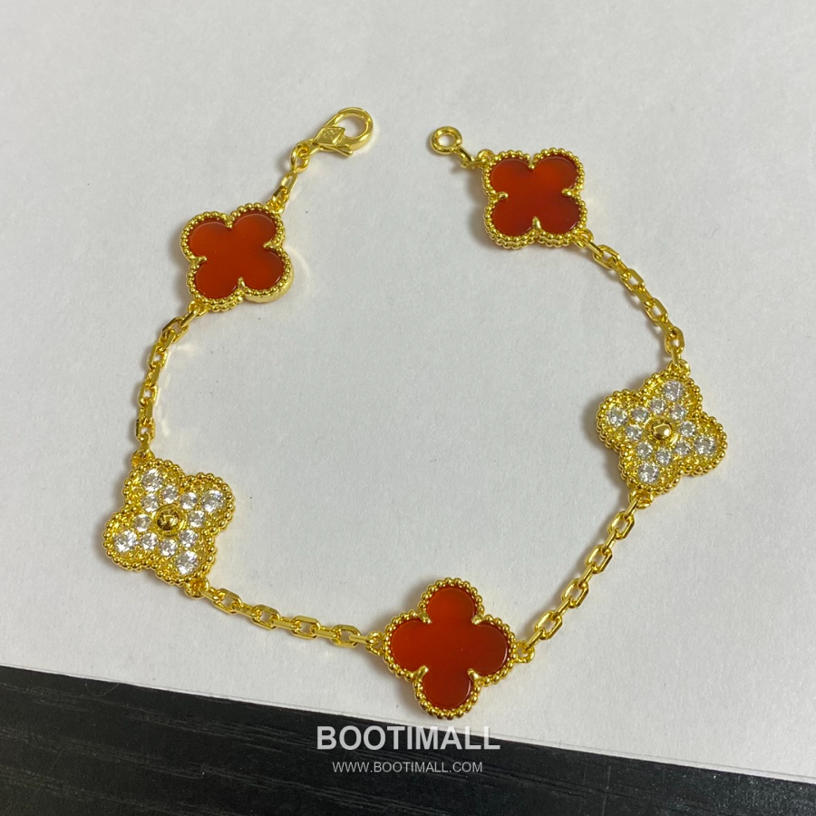 Van Cleef & Arpels Vintage Alhambra Bracelet 5 Motifs 반클리프 아펠 빈티지 알함브라 브레이슬릿 5 모티프 50주년 한정 에디션 8