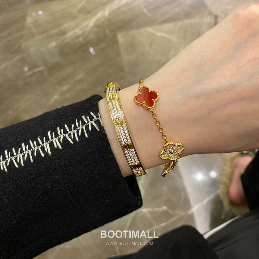 Van Cleef & Arpels Vintage Alhambra Bracelet 5 Motifs 반클리프 아펠 빈티지 알함브라 브레이슬릿 5 모티프 50주년 한정 에디션 4