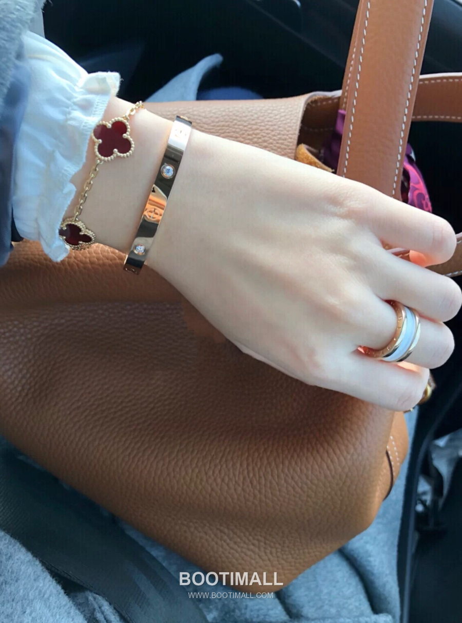 Van Cleef & Arpels Vintage Alhambra Bracelet 5 Motifs 반클리프 아펠 빈티지 알함브라 브레이슬릿 5 모티프 멀티 스톤 18K 옐로우 골드 1