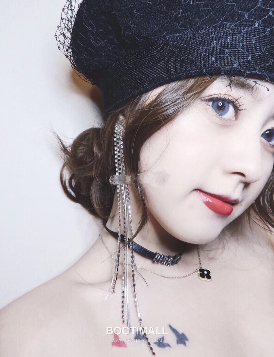 Van Cleef & Arpels Vintage Alhambra Pendant Necklace 반클리프 아펠 빈티지 알함브라 펜던트 네크리스 카닐리언 다이아몬드 18K 로즈 골드 4