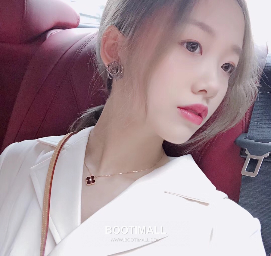 Van Cleef & Arpels Vintage Alhambra Pendant Necklace 반클리프 아펠 빈티지 알함브라 펜던트 네크리스 카닐리언 다이아몬드 18K 로즈 골드 5