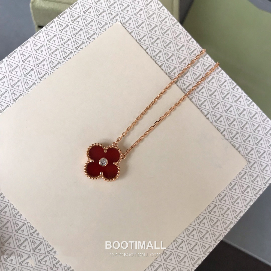 Van Cleef & Arpels Vintage Alhambra Pendant Necklace 반클리프 아펠 빈티지 알함브라 펜던트 네크리스 카닐리언 다이아몬드 18K 로즈 골드 13