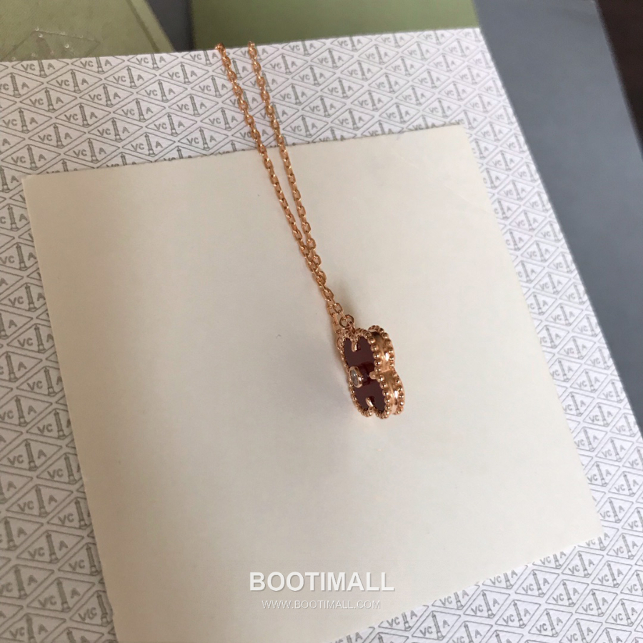 Van Cleef & Arpels Vintage Alhambra Pendant Necklace 반클리프 아펠 빈티지 알함브라 펜던트 네크리스 카닐리언 다이아몬드 18K 로즈 골드 14