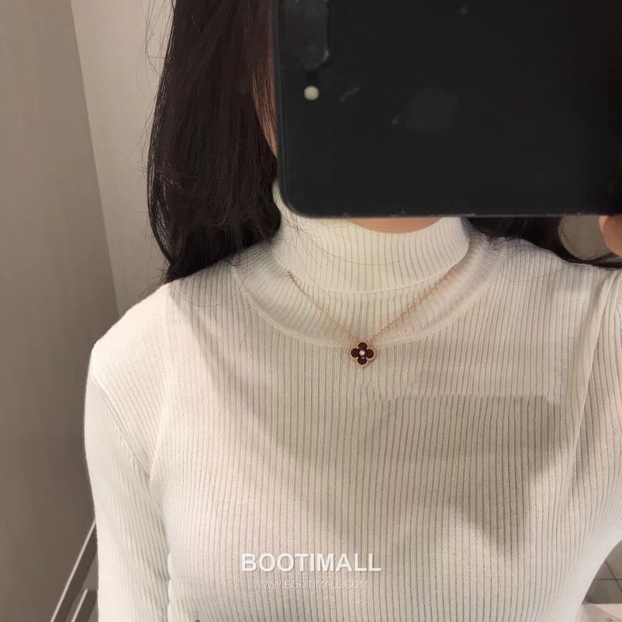 Van Cleef & Arpels Vintage Alhambra Pendant Necklace 반클리프 아펠 빈티지 알함브라 펜던트 네크리스 카닐리언 다이아몬드 18K 로즈 골드 18