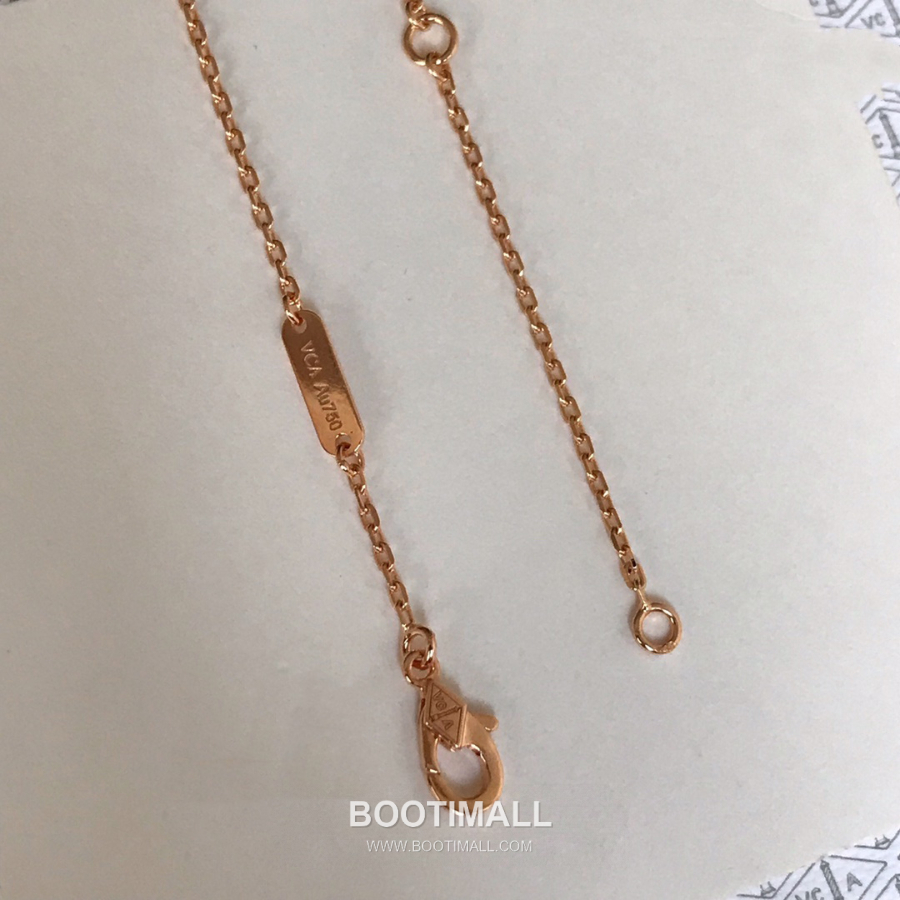 Van Cleef & Arpels Vintage Alhambra Pendant Necklace 반클리프 아펠 빈티지 알함브라 펜던트 네크리스 카닐리언 다이아몬드 18K 로즈 골드 17