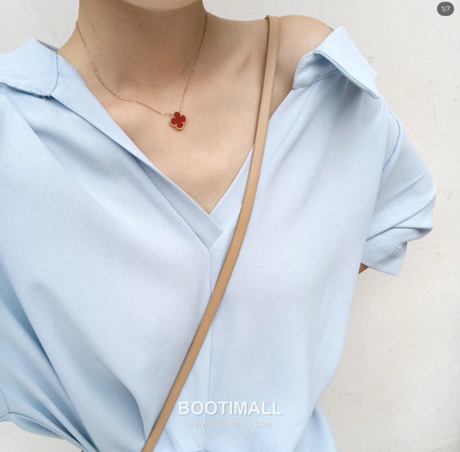 Van Cleef & Arpels Vintage Alhambra Pendant Necklace 반클리프 아펠 빈티지 알함브라 펜던트 네크리스 카닐리언 18K 옐로우 골드 3