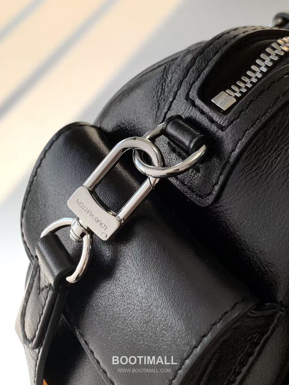 Louis Vuitton Speedy Cargo Vibe 루이비통 스피디 카고 바이브 M12934 블랙 28cm 7