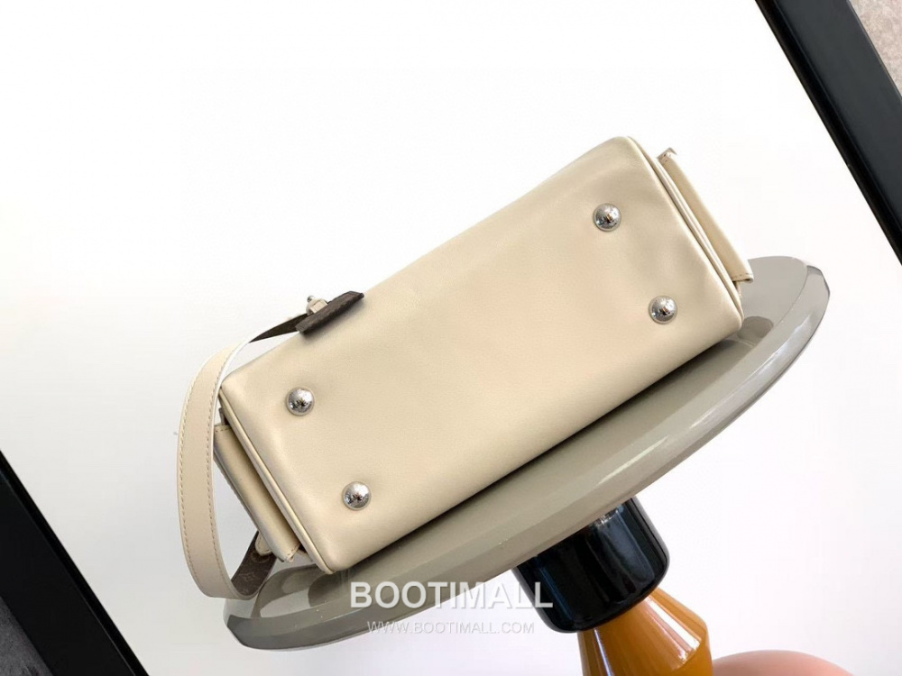 Louis Vuitton Speedy Cargo Vibe 루이비통 스피디 카고 바이브 M12934 베이지 28cm 4