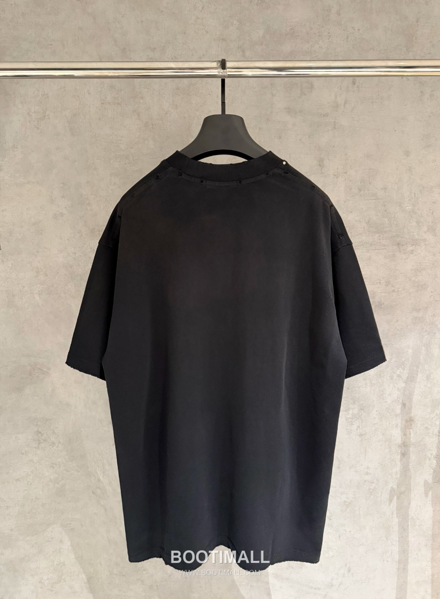 Louis Vuitton LV Patch Embroidered T-Shirt 루이비통 LV 패치 자수 반팔 티셔츠 3