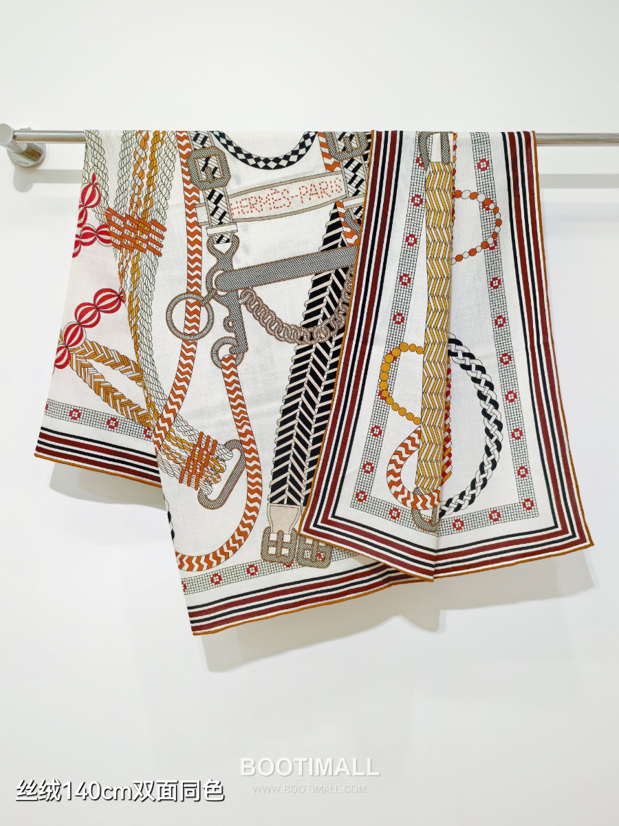Hermes Cashmere Silk Shawl  “Tout en Tresse”  에르메스 캐시미어 실크 숄 140 “뚜 앙 트레스” RHMS2581 140×140cm 6