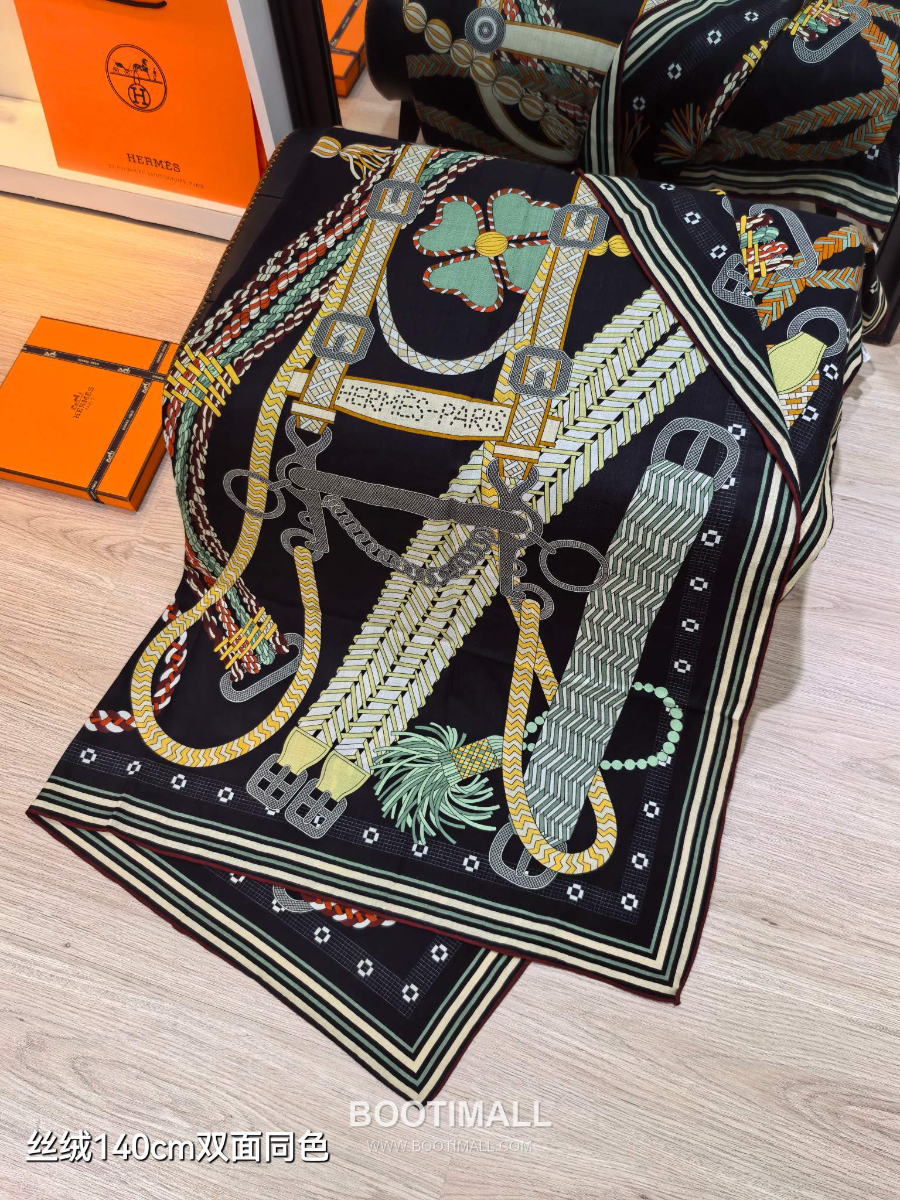 Hermes Cashmere Silk Shawl “Tout en Tresse” RHMS2581 에르메스 캐시미어 실크 숄 140 “뚜 앙 트레스” RHMS2581 40cm 3