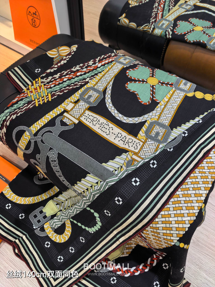 Hermes Cashmere Silk Shawl “Tout en Tresse” RHMS2581 에르메스 캐시미어 실크 숄 140 “뚜 앙 트레스” RHMS2581 40cm 4