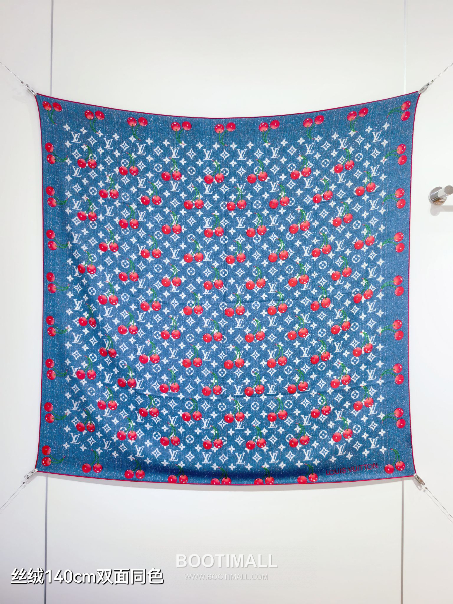 Louis Vuitton x Takashi Murakami Cashmere 루이비통 x 다카시 무라카미 캐시미어 실크 숄 140 모노그램 체리(세리즈) RLV2541 140×140cm 1