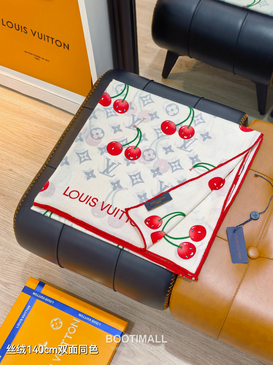 Louis Vuitton x Takashi Murakami Cashmere 루이비통 x 다카시 무라카미 캐시미어 실크 숄 140 모노그램 체리(세리즈) RLV2541-1 140cm 4