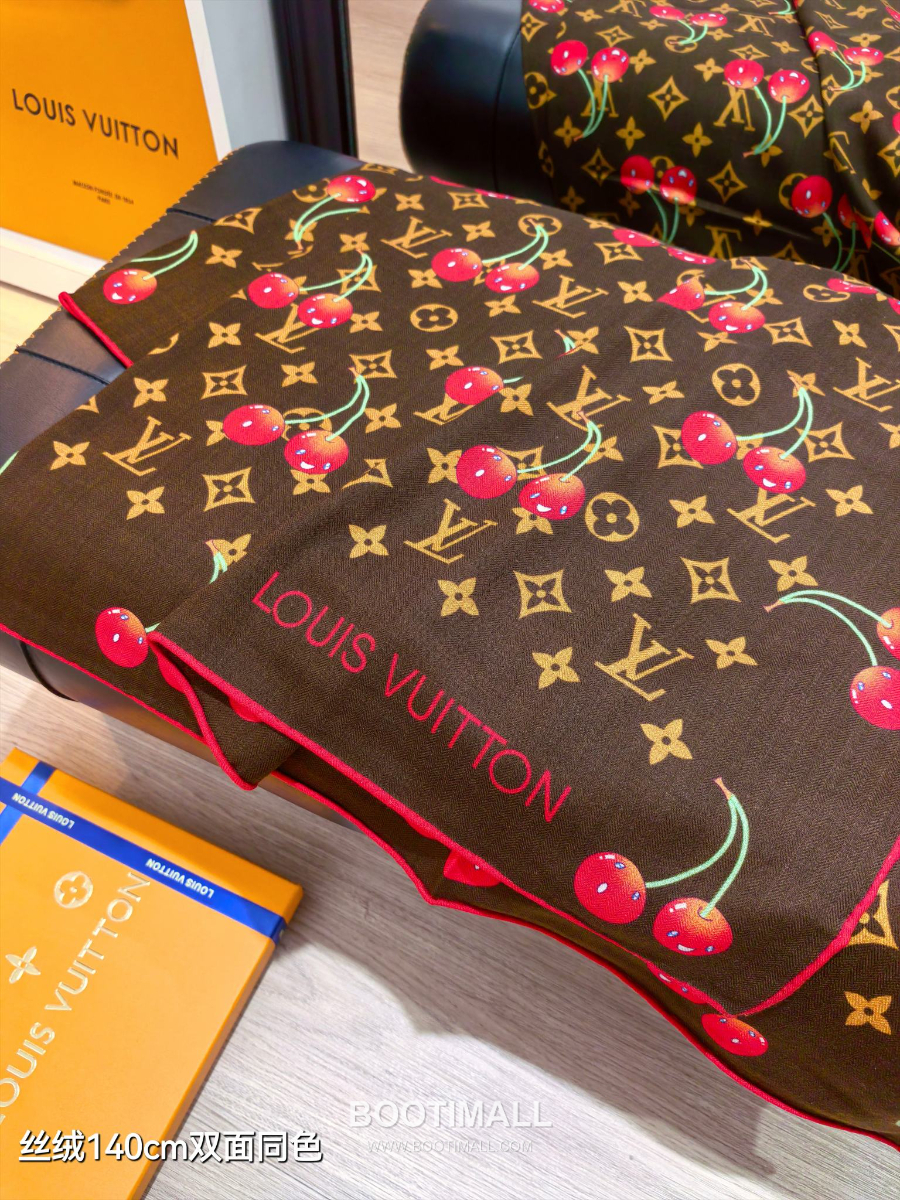 Louis Vuitton x Takashi Murakami Cashmere 루이비통 x 다카시 무라카미 캐시미어 실크 숄 140 모노그램 체리(세리즈) RLV2541-2 140cm 4