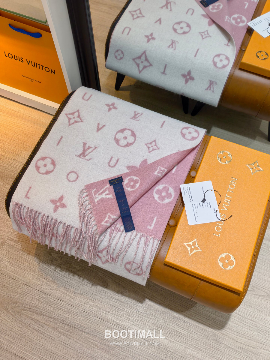 Louis Vuitton Reykjavik Scarf 루이비통 레이캬비크 스카프 RLV2601-1 40×220cm 2