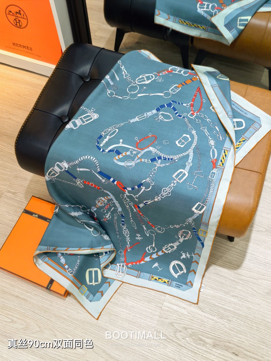 Hermes Twill Silk Scarf 90 “Cavalier du Ciel 에르메스 트윌 실크 스카프 90 카발리에 뒤 씨엘 SHMS2589-2 90×90cm 5